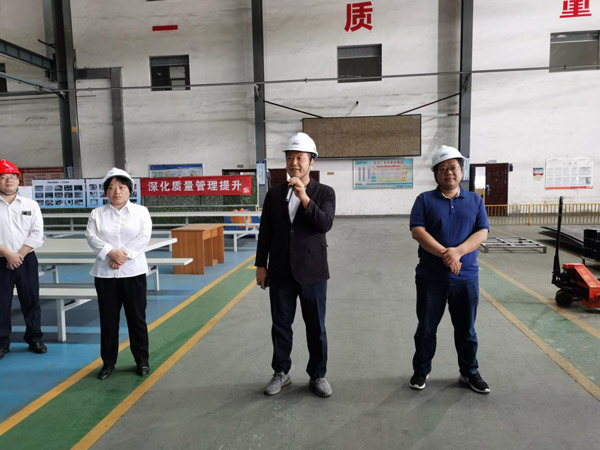 湖南航天副總經理，航天DB旗舰環保黨總支書記、董事長宋衛武一行慰問了國慶假期仍堅守在工作崗位和持續奮戰在一線的工作人員