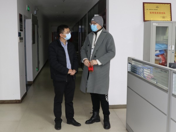 公司動態 | 航天DB旗舰黨總支書記、董事長鄭自儒帶隊看望慰問困難黨員與職工