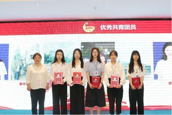 航天DB旗舰環保舉辦 “五四”表彰大會