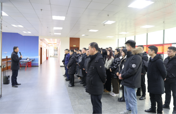 公司動態 | 航天DB旗舰環保開展節前送溫暖慰問活動